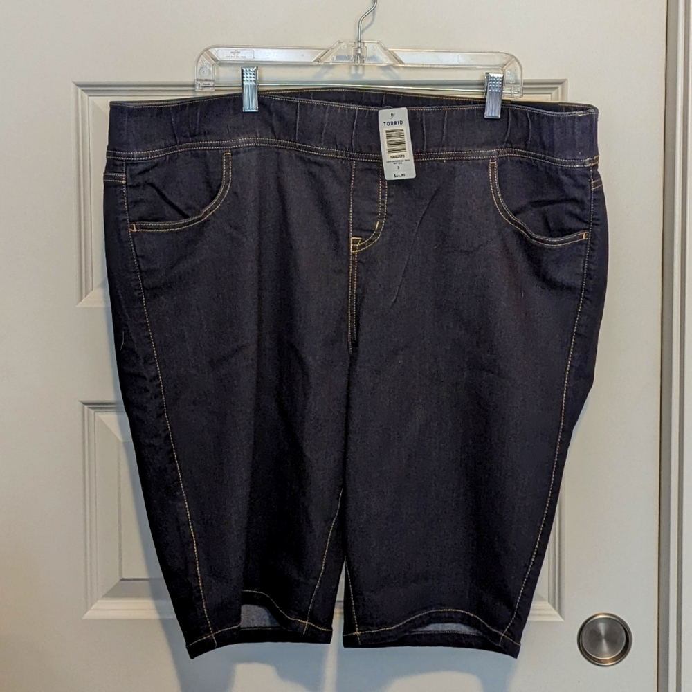 NWT Torrid Bermuda lean jeans size 3